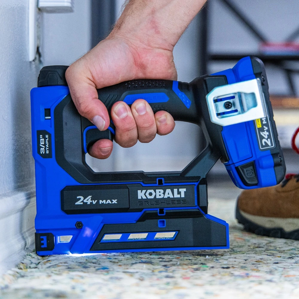 Kobalt XTR 20 -Gauge 3/8-in Medium Crown Finish Stapler ( Battery And Charger Not Included ) 12 Kobalt XTR 20 -Gauge 3/8-in Medium Crown Finish Stapler ( Battery And Charger Not Included ) - Image 12